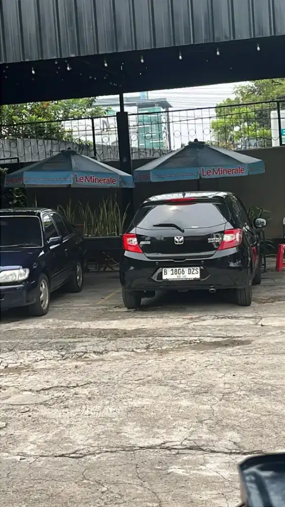 Supir dan belanja warung makan