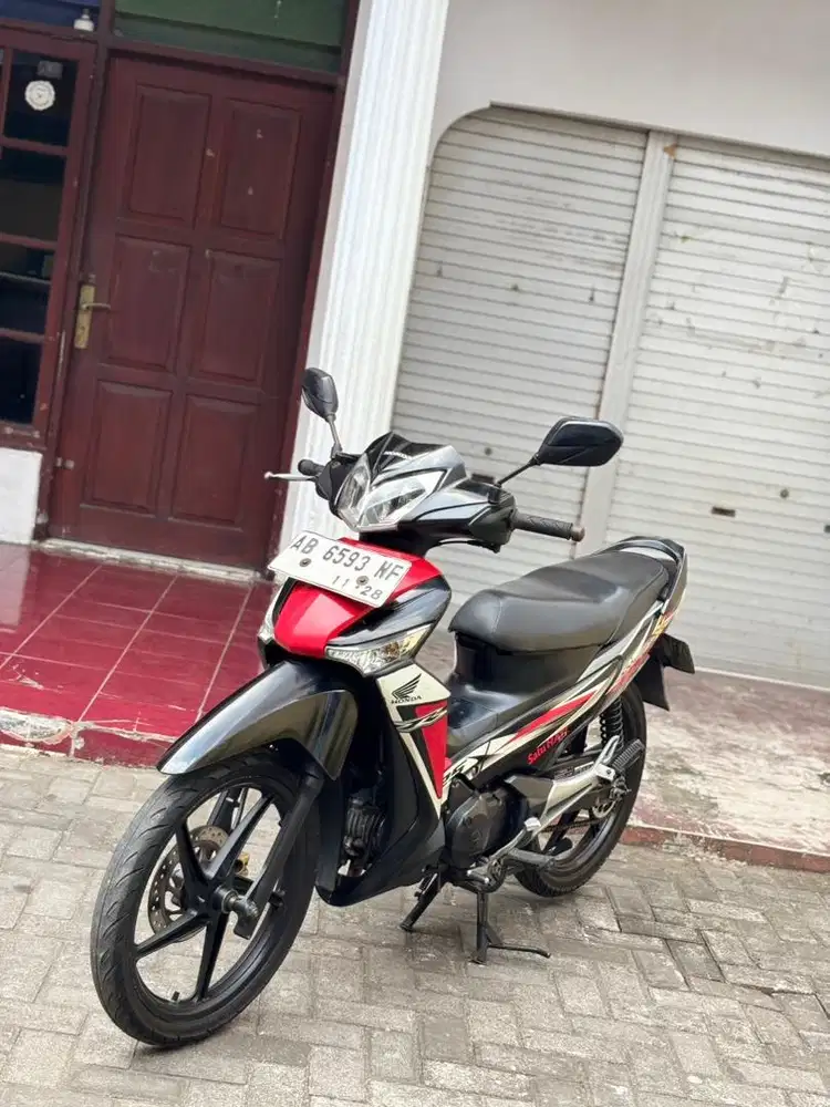 Supra 125 cw 2013 mulus pajak jalan murah