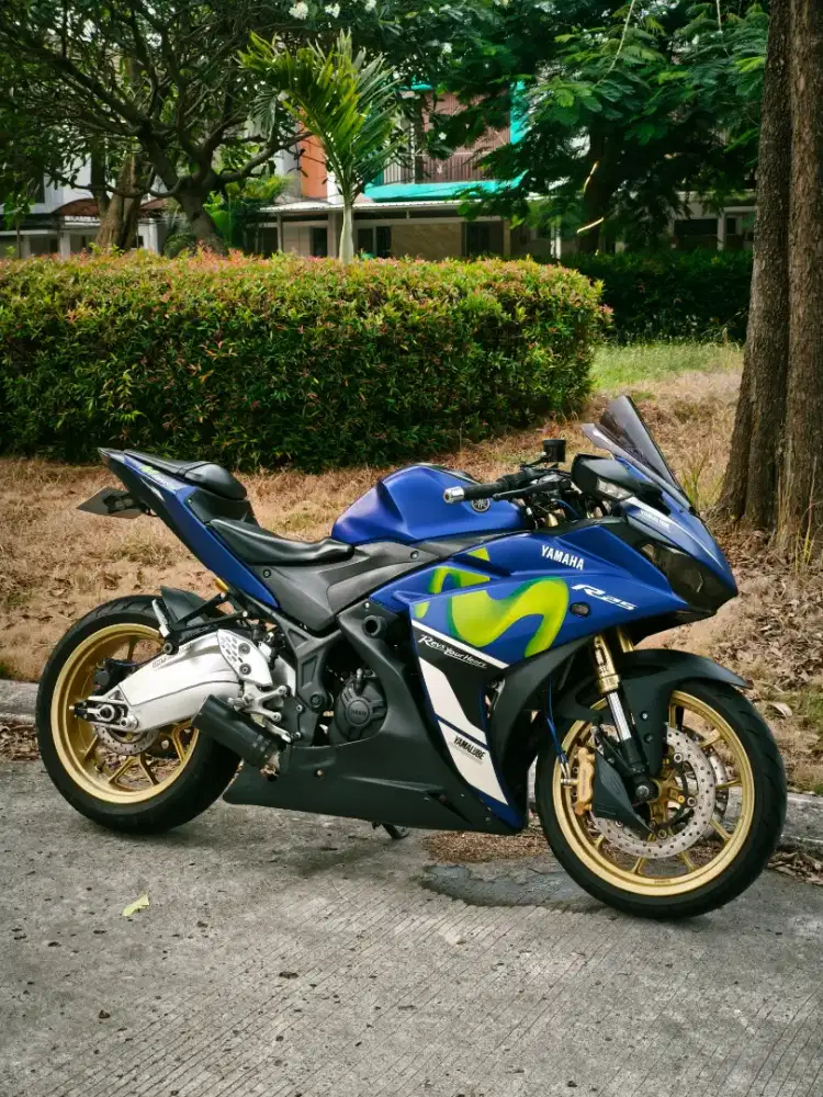Yamaha R25 2015 Movistar