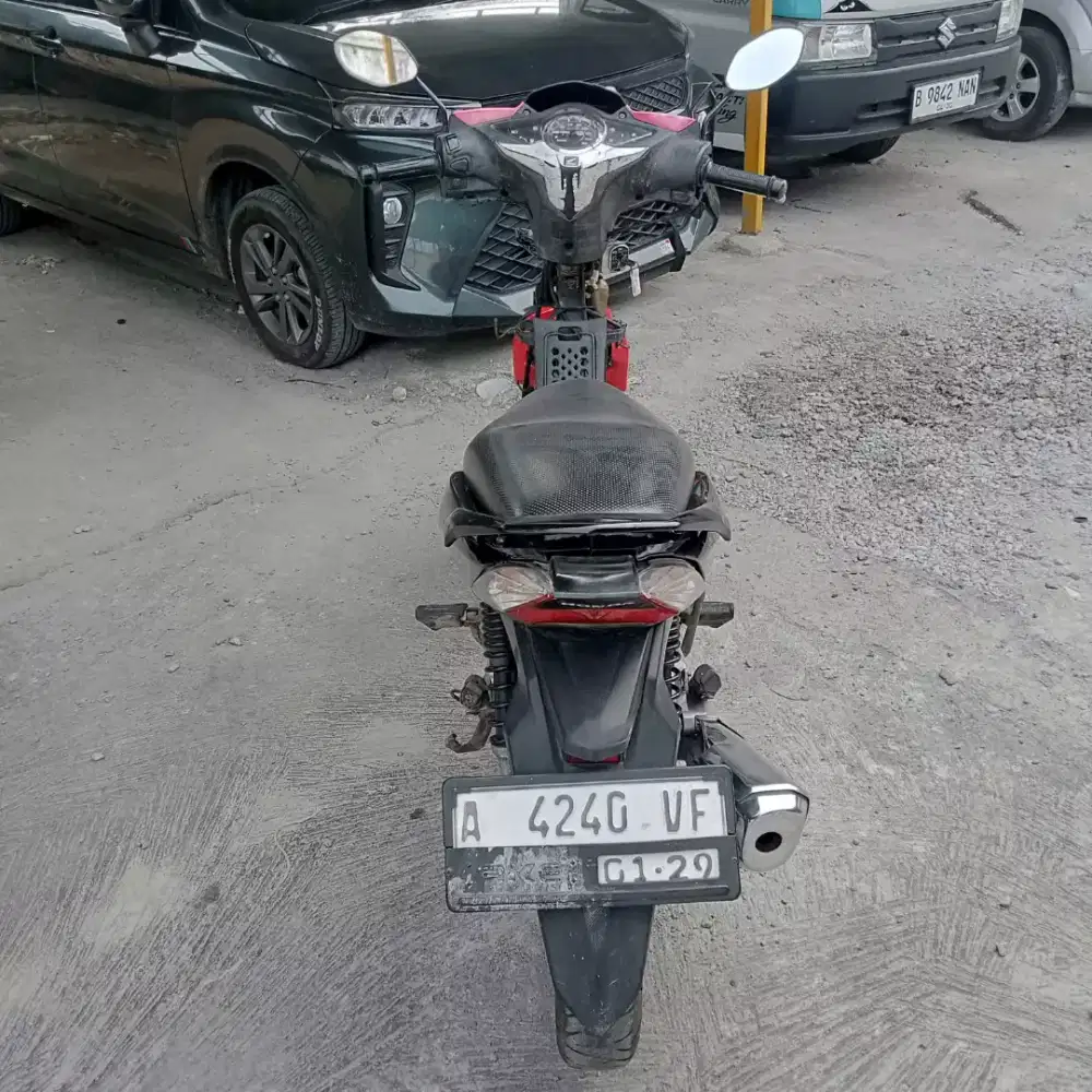 Di jual honda blade 2013 surat lengkap siap pakai pajak hdp