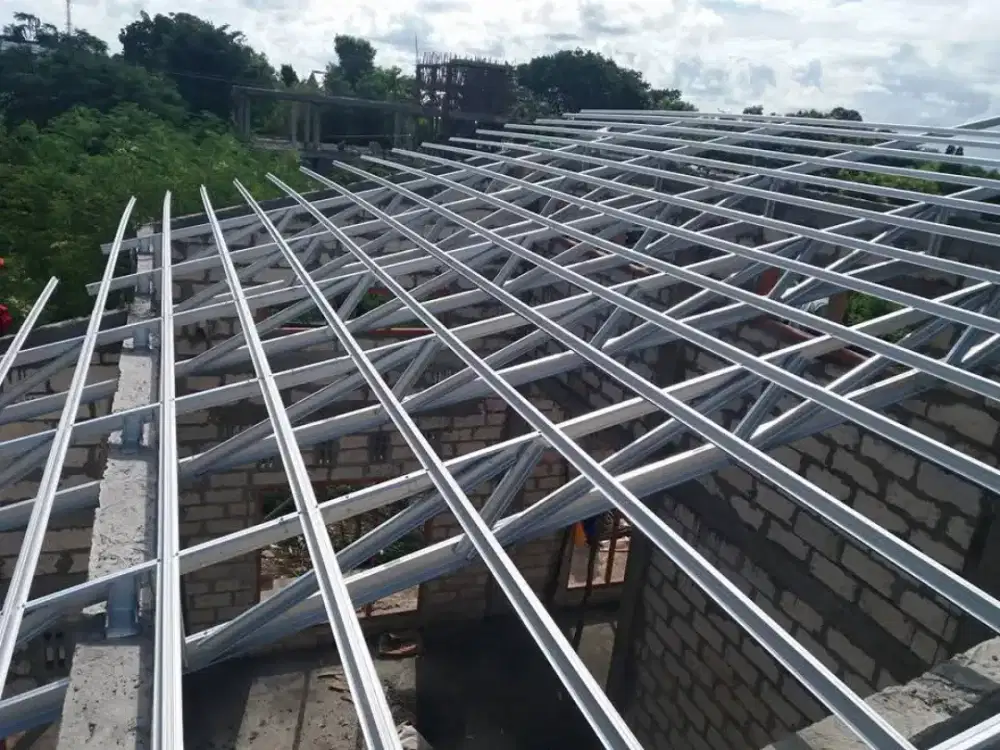 Pasang rangka baja ringan terpasang rapi