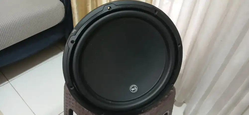 SubWofer JL W3 12 Inch Sangat Mulus Normal