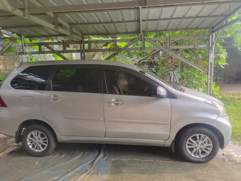 Daihatsu Xenia 2012 Bensin
