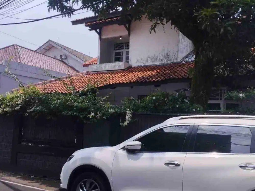 RUMAH 1,5 LANTAI DI CIPAYUNG HALAMAN DEPAN BELAKANG LUAS