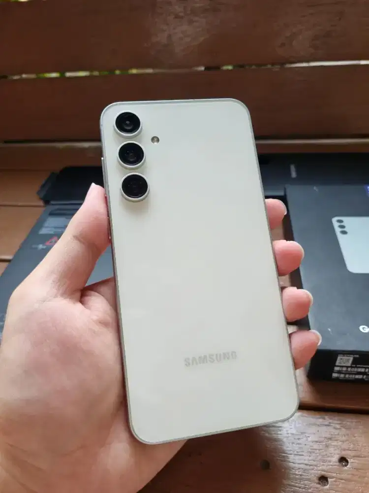 Samsung S23 FE 8/256GB SEIN Indonesia Tangan Pertama Super