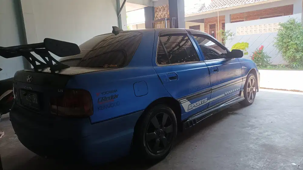 Hyundai Elantra 1997 Bensin