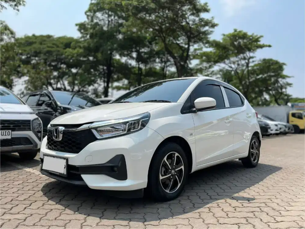 [ LIKE NEW ] HONDA NEW BRIO 1.2 E CVT AT MATIC 2024 PUTIH