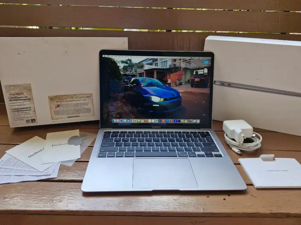 Macbook Air M1 8/256GB iBox Resmi Indonesia Fullset