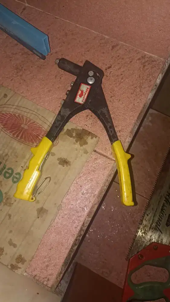 Tang Rivet Gunting Holo Seng Baja Gergaji Tangan Kayu