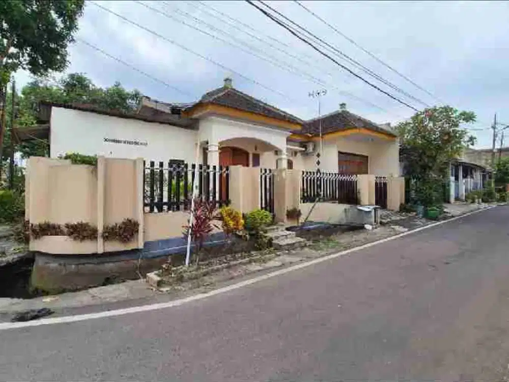 RUMAH HOOK BOROBUDUR LOWOKWARU MALANG