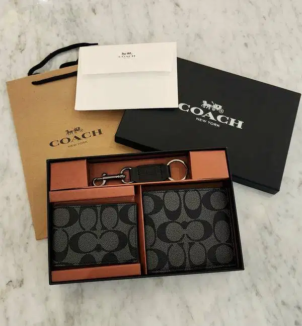Dompet Pria Coach Satu Set Masih Lengkap