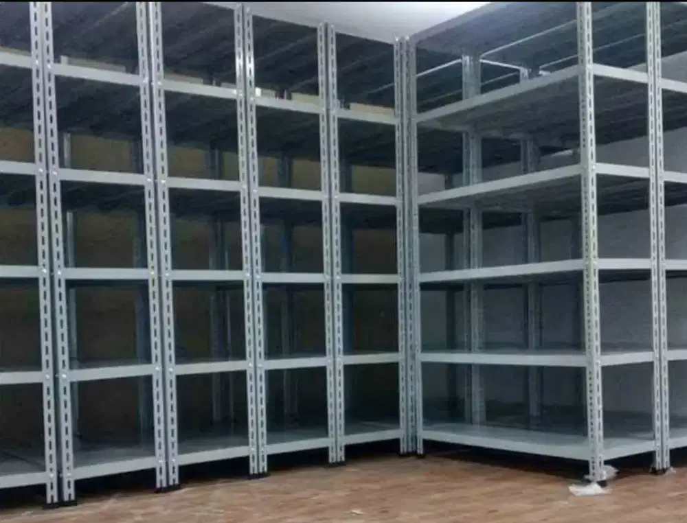 Rak besi rak perlengkapan rumah