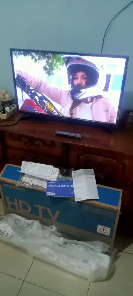 TV LED 32iN SAMSUNG Digital Baru 2 minggu pakai