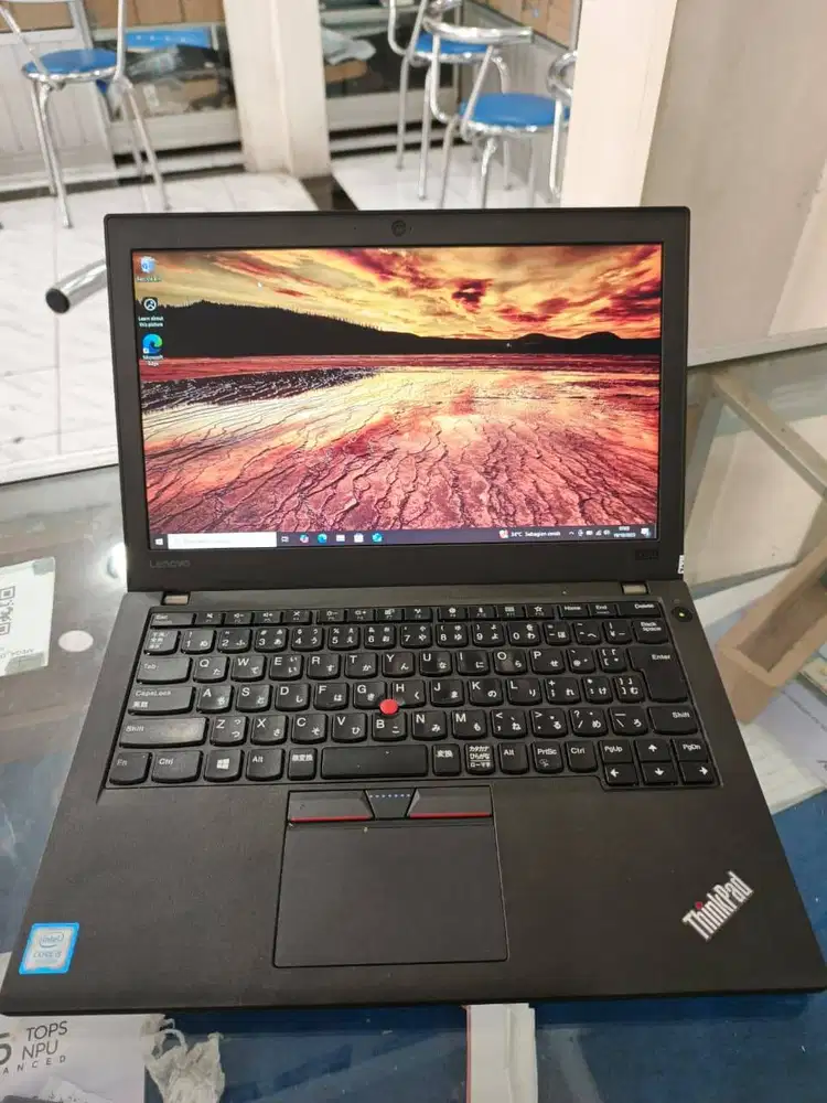 LENOVO THINKPAD X270CORE i7 GEN 7 RAM 8GB SSD 256 GB 12.5 INCH GARANSI