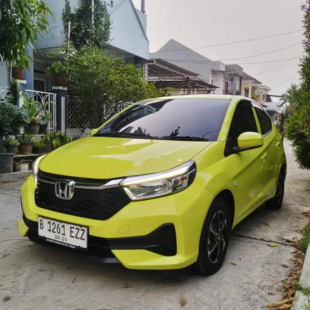 Honda Brio 2024  E km 3 ribu perak