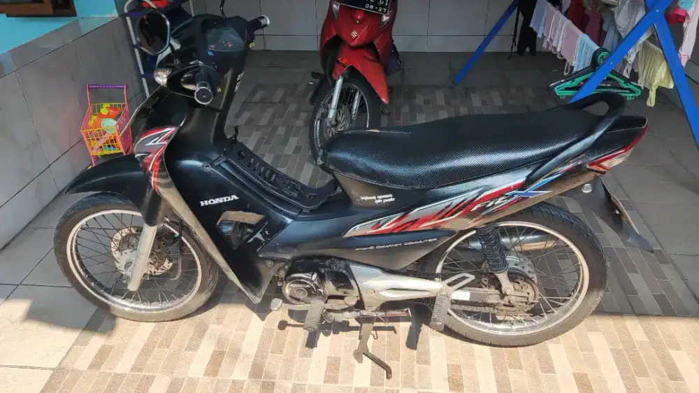 Honda Fit X – Surat Lengkap, Mesin Halus, Service Rutin
