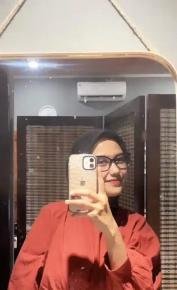 Mencari Pekerjaan Admin/Akunting WFH
