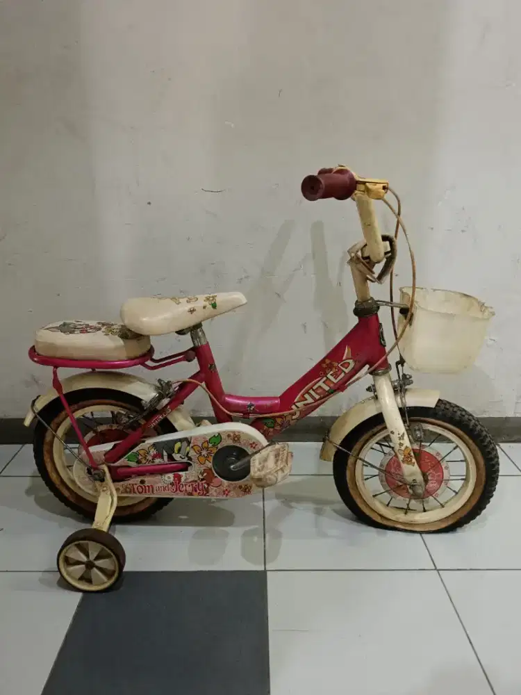 Dijual Sepeda Anak roda 3 merk United Original Tom and Jerry.