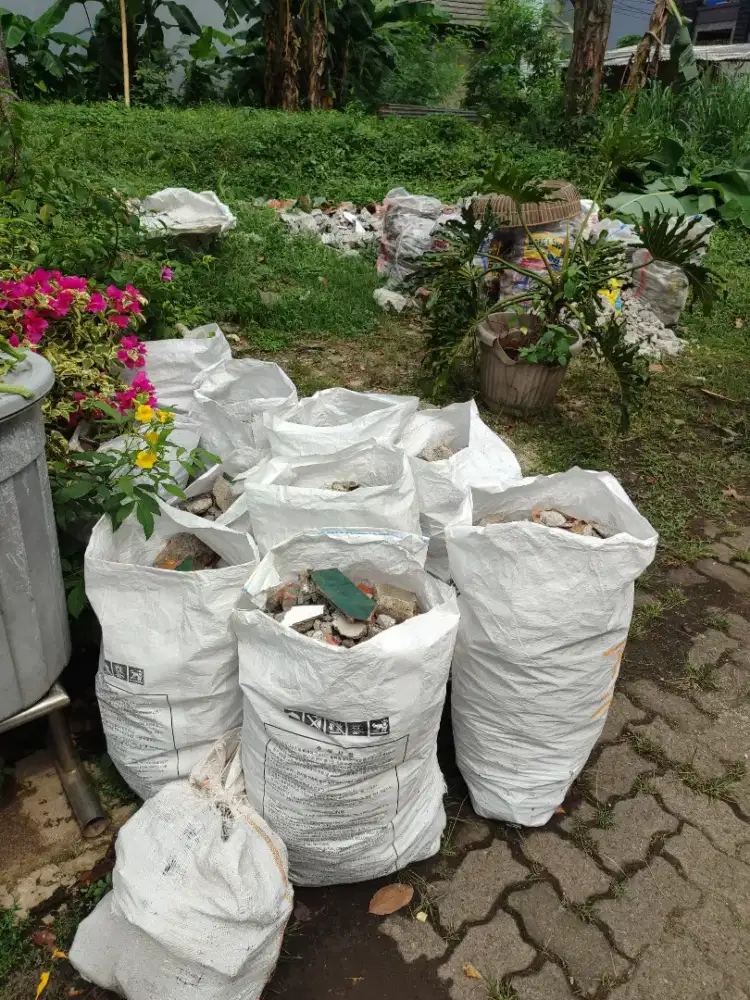 Puing gratis tinggal ambil daerah ciledug
