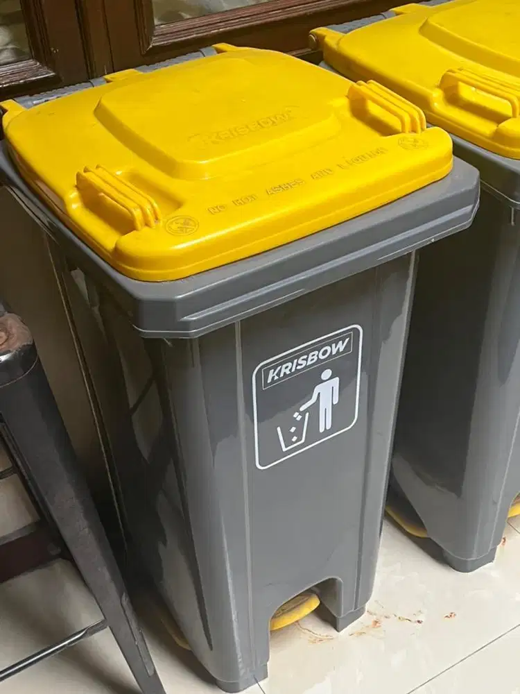 Krisbow Tong sampah