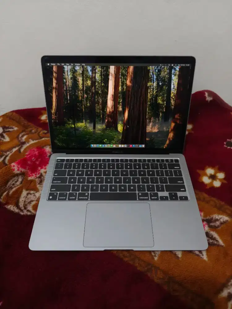 Macbook air m1 2020 8/128