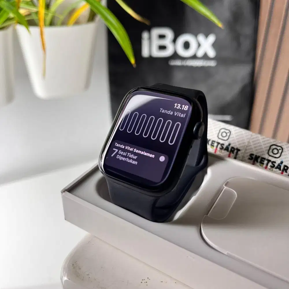 Apple Watch Series 8 45mm iBox Black iwatch Battery Health 97%