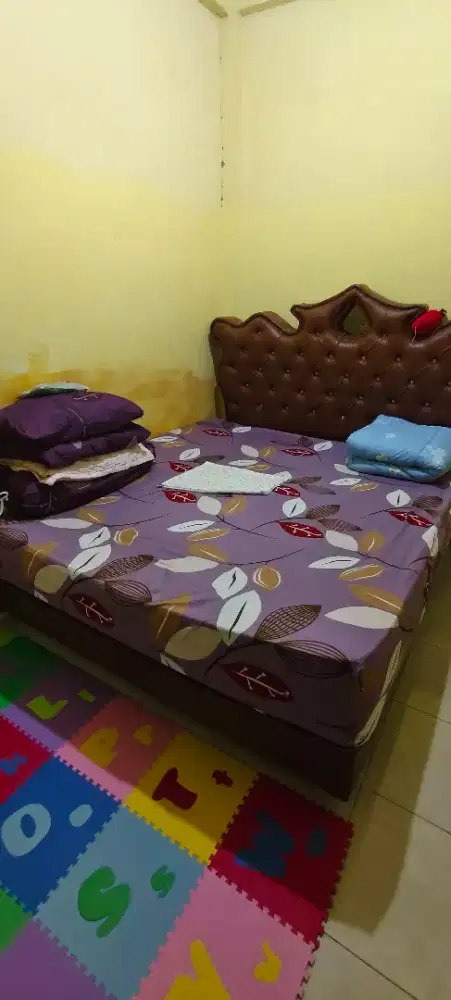Tempat Tidur 6 Kaki