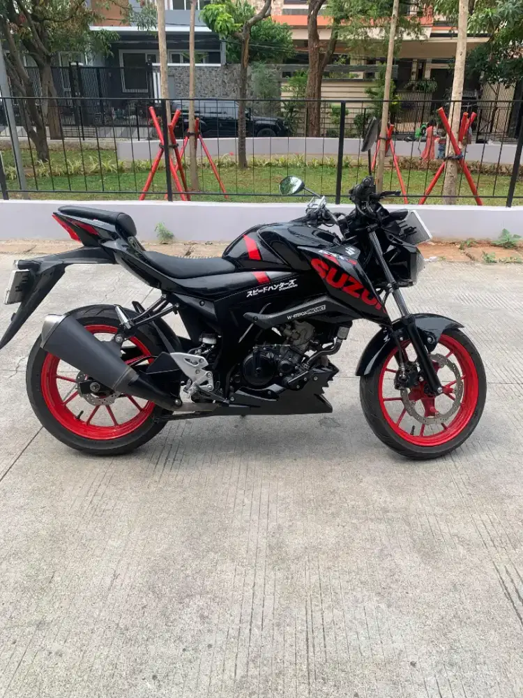 Suzuki Gsx S 150 Nik 2022 Pemakaian 2024 km 15rb (pemakai)