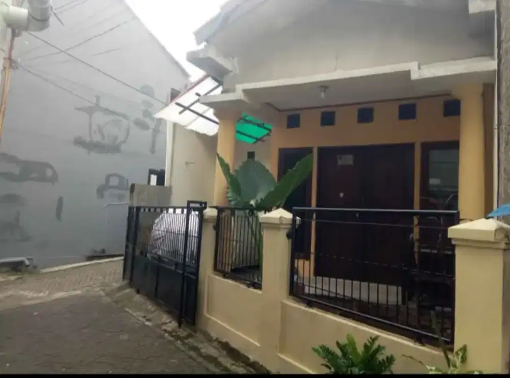 Rumah hook di jual Dekat ke halte busway Ciledug