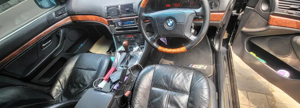 BMW 528i 1997 Bensin