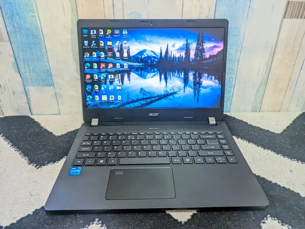 Acer TravelMate 11th Gen Intel(R)Core(TM) i5-1135G7 Ram 8GB SSD 512GB