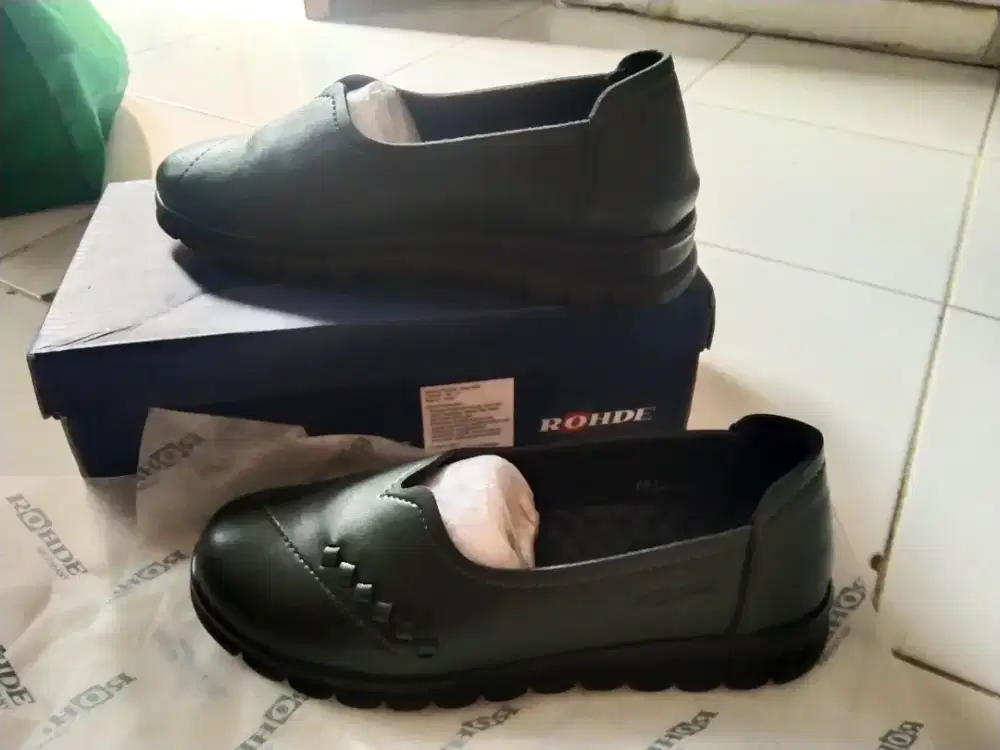 Sepatu Wanita Bahan Kulit Asli
