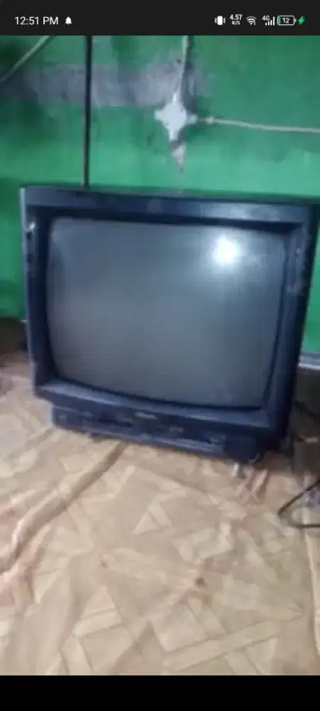 Tv Detron 20inch tabung