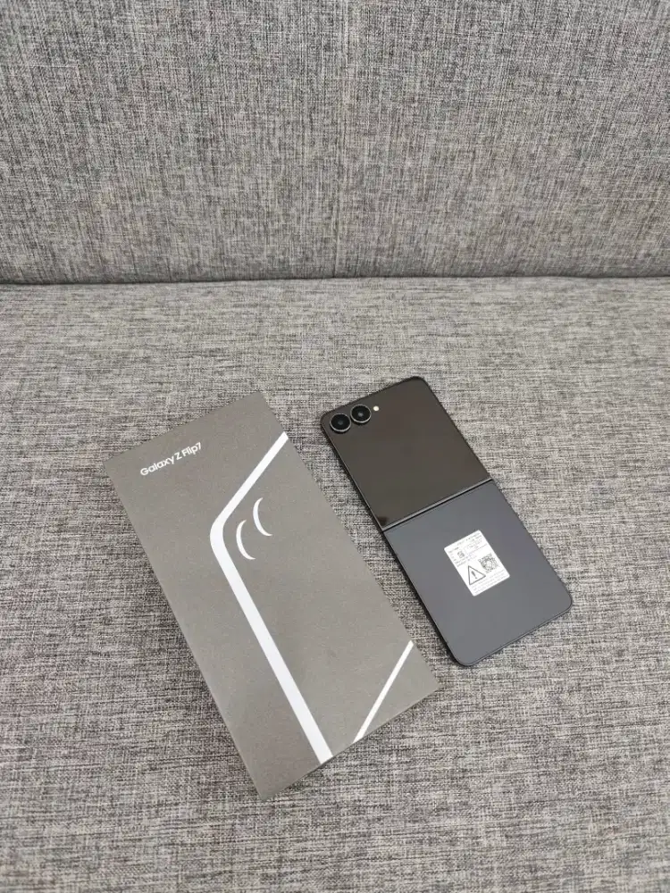 Samsung z flip 7 5g 12/256gb