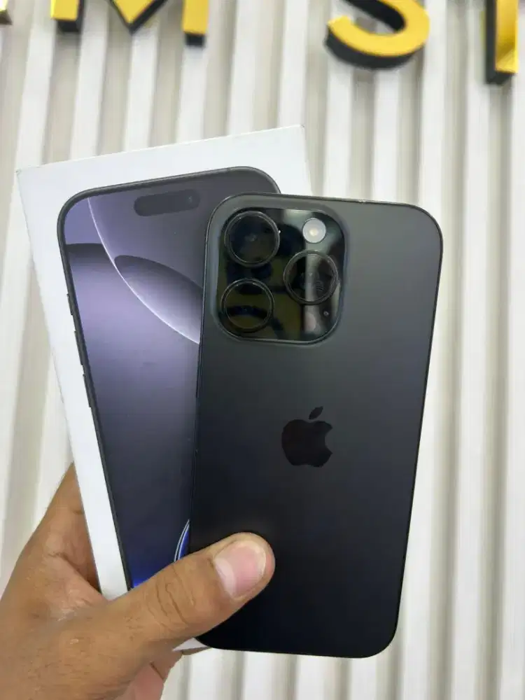 iPhone 16 pro 256 GB ibox