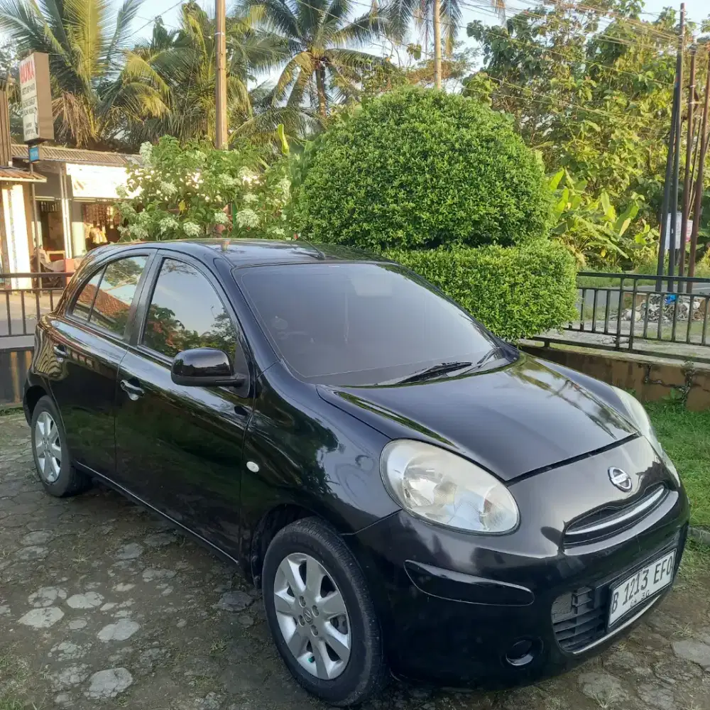NISSAN MARCH 2010 MT