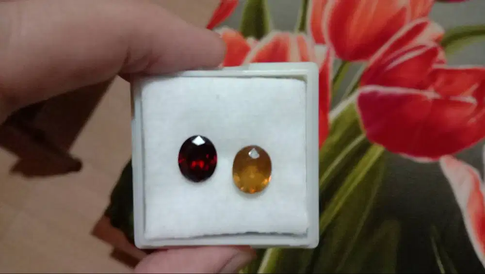 Batu Golden Sapphire Malaya Garnet Natural