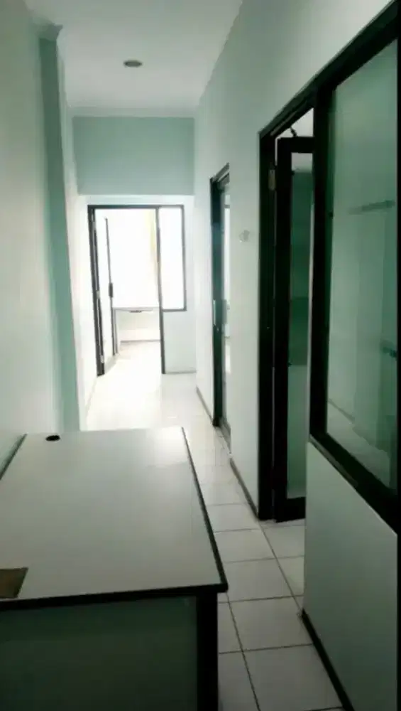 Dijual 2 ruko gandeng lengkap dgn isi nya...murah