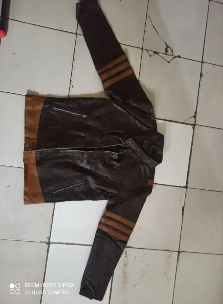 Jaket kulit  merk zeintin UK M
