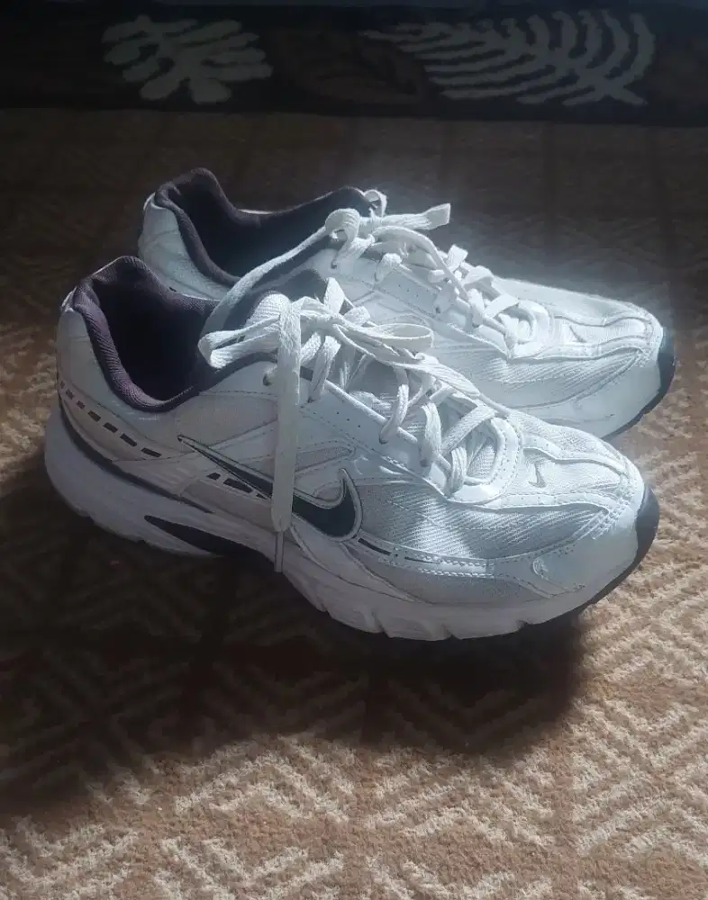 Jual sepatu Nike ORI second