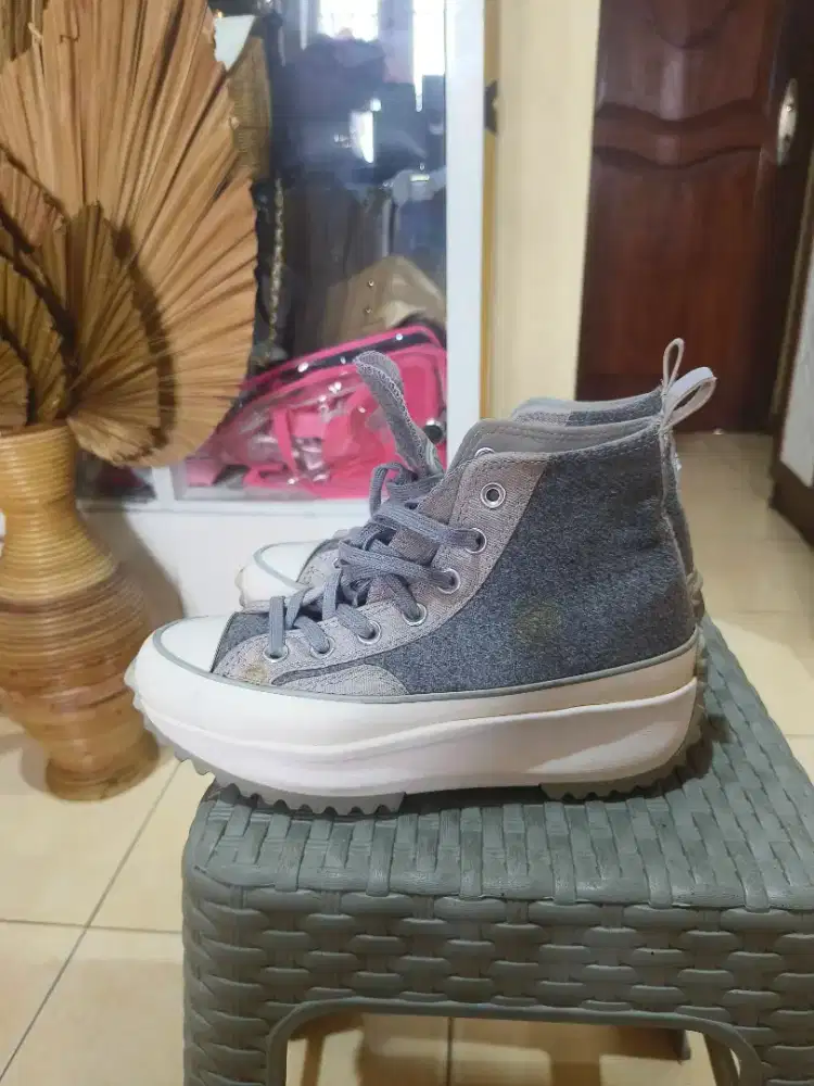 Sepatu Converse size 37
