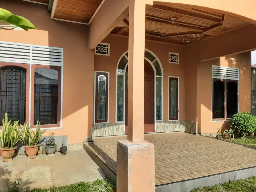 Dijual Rumah beserta isi nya.