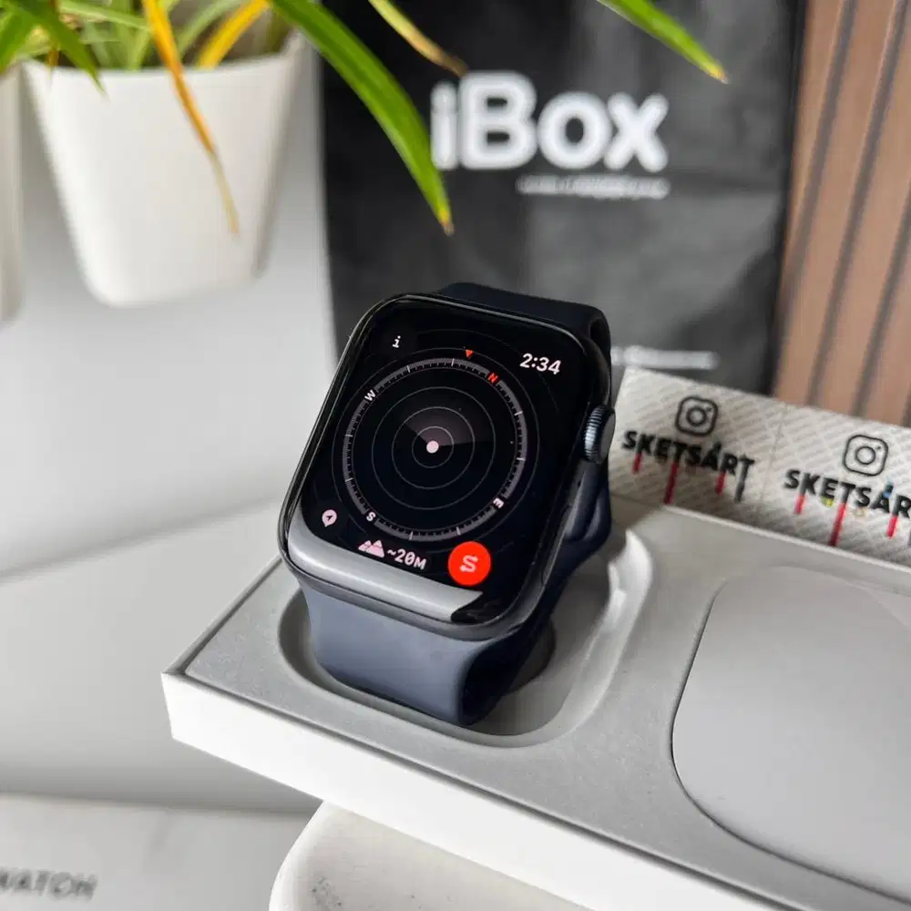 Apple Watch SE Gen 2 44mm Black iBox iwatch Garansi Agustus 2026