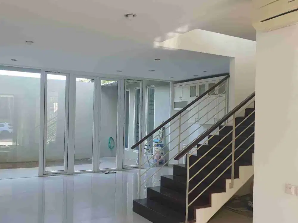Dijual Rumah Bagus Tingkat 2,5 Lantai Di Perumahan CitraSun Garden, Semarang