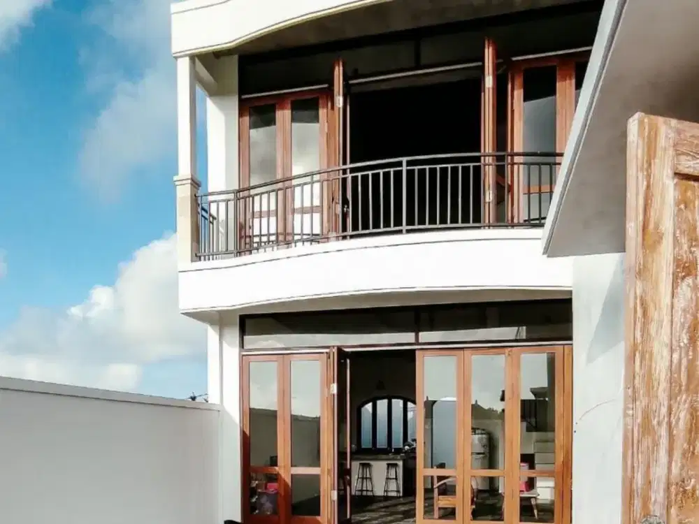 RUMAH 2 LANTAI VIEW GWK DEKAT PANTAI PANDAWA DI MUNDEH KUTUH BADUNG, BALI