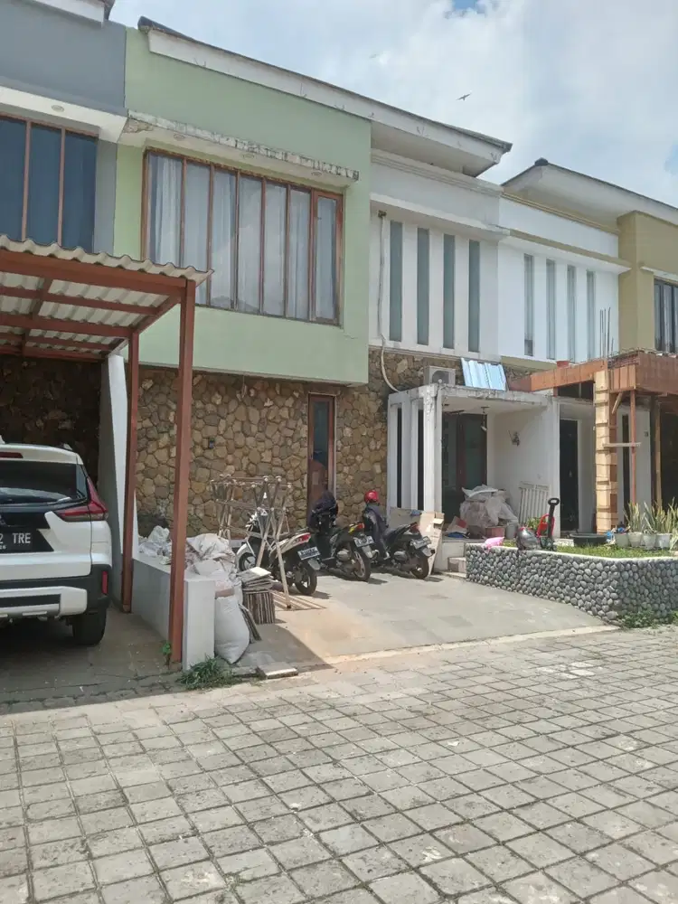 rumah strategis jatiasih murah