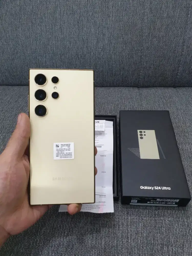 Samsung S24 Ultra 12/256 mulus lengkap