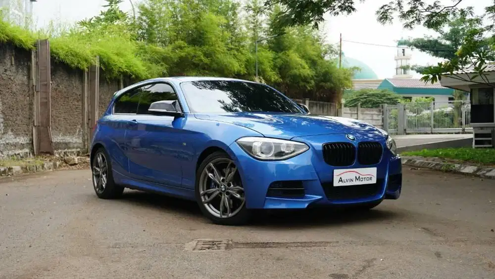 BMW M 135i Hatcback 2