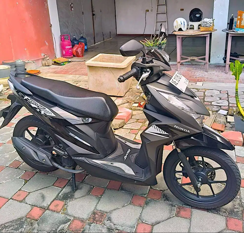 [Km 17Rb] Honda BEAT CBS Jazz Silver Black Pmkn 2024  Plat AE Ponorogo