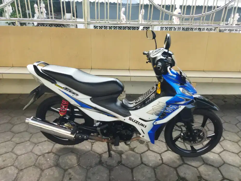 Suzuki TITAN 2011 asli CW